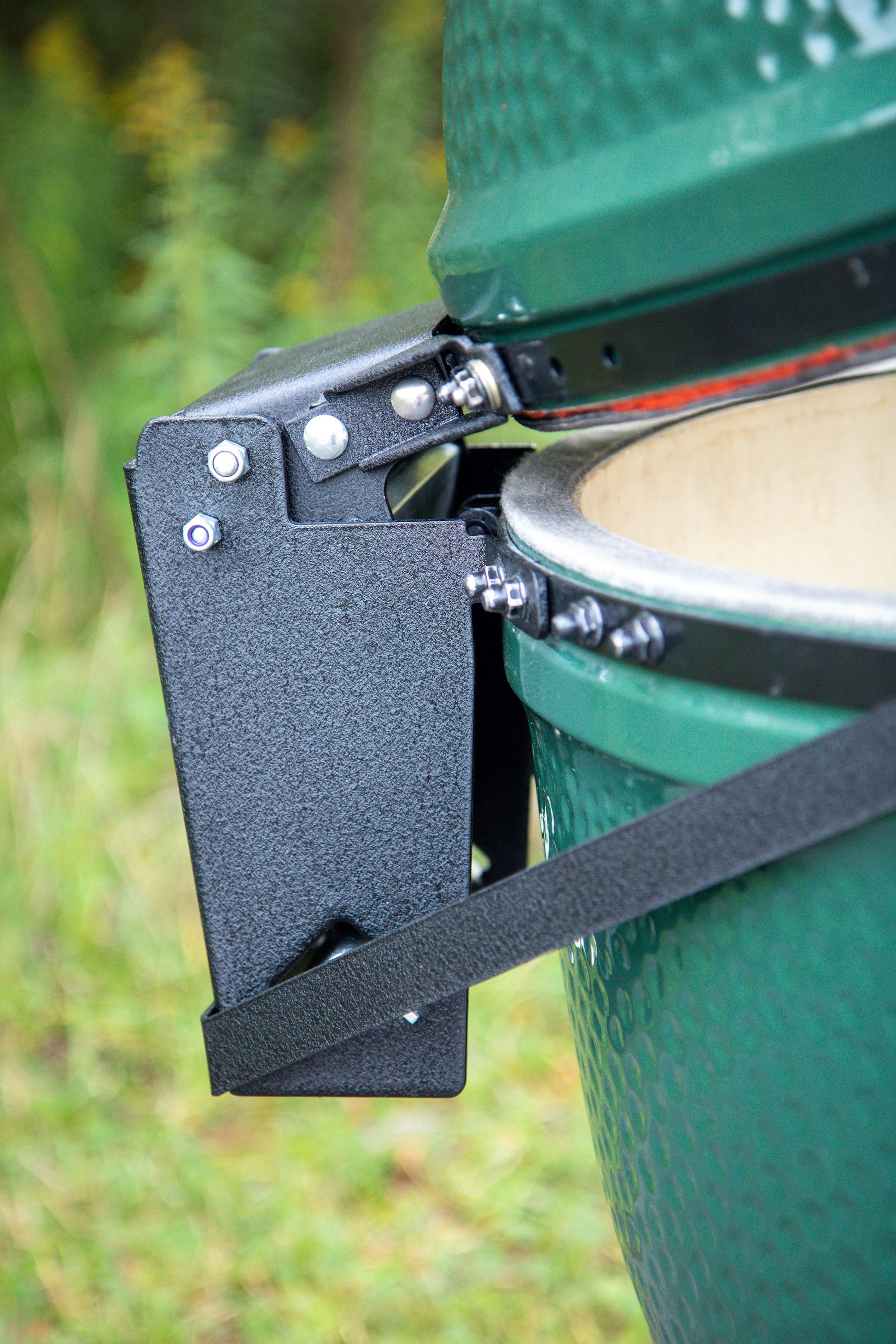 Over-Easy Hinge 1